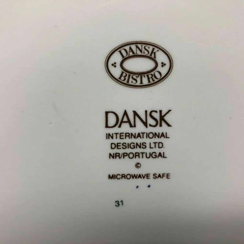 Dansk Bistro Plate White Green Blue Red Holly Berries‎ 8 3/4